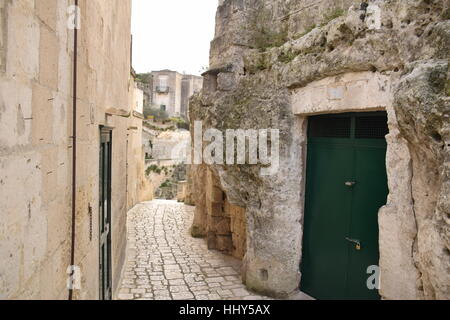 Straßen in den Steinen von Matera (Sassi di Matera), europäische Hauptstadt der Kultur 2019 - Basilikata, Italien Stockfoto