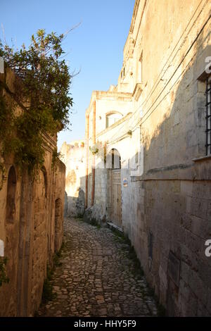 Straßen in den Steinen von Matera (Sassi di Matera), europäische Hauptstadt der Kultur 2019 - Basilikata, Italien Stockfoto