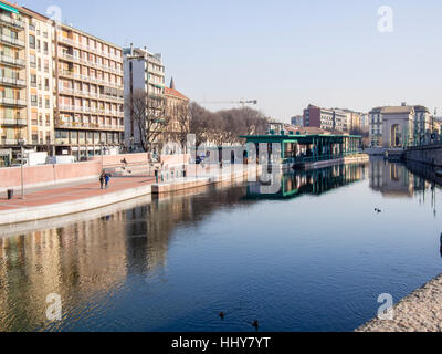 Milano, Navigli Gegend im Winter, Darsena, Stadthafen, von Leonardo da Vinci, neu erbaute 2015 Stockfoto