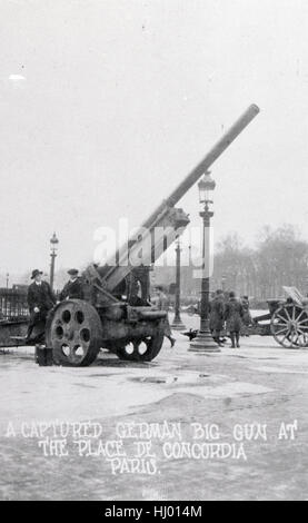 Antike c1919 Foto, A erfasst deutsche Big Gun an der Place De La Concorde in Paris. Stockfoto