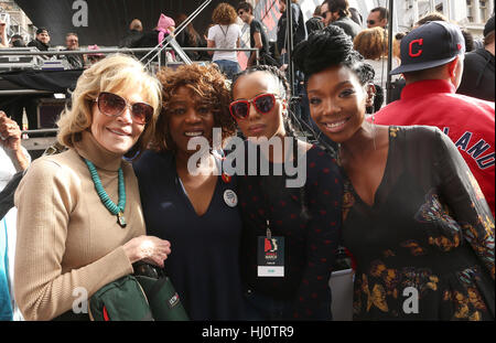 ALos Angeles ca. 21. Januar 2017. Jane Fonda, Alfre Woodard, Kerry Washington, Brandy Rayana Norwood, an Frauen in März Los Angeles in die Innenstadt von Los Angeles In Kalifornien am 21. Januar 2017. Bildnachweis: Faye lernen/Medien Punch/Alamy Live-Nachrichten Stockfoto