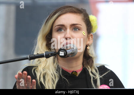 ALos Angeles ca. 21. Januar 2017. Miley Cyrus, an Frauen in März Los Angeles in die Innenstadt von Los Angeles In Kalifornien am 21. Januar 2017. Bildnachweis: Faye lernen/Medien Punch/Alamy Live-Nachrichten Stockfoto