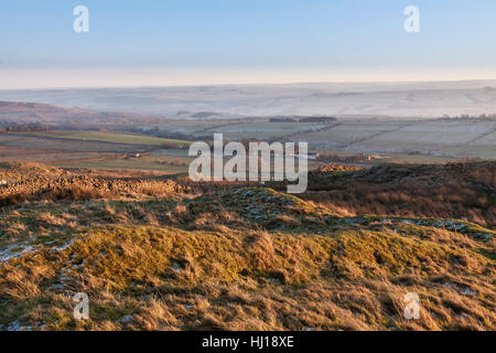 Hadrianswall: Die Überreste von Milecastle 40 in der Nähe von Bogle Hole und Winshield Crags Stockfoto