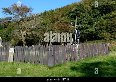 Recording-Equipment Coedydd Aber National Nature Reserve Snowdonia Wales Wetter Stockfoto