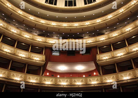 Wien, Österreich - 2. Januar 2016: Innenraum der Wiener Staatsoper, Wiener Staatsoper Stockfoto