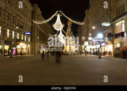 Wien, Österreich - 3. Januar 2016: Nachtansicht Graben Straße in Wien bei Nacht, Langzeitbelichtung geschossen Stockfoto