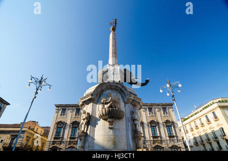 Catania, Italien - 13. September 2015: u Liotru oder der Brunnen Elefant - Fontana dell'Elefante in Catania, Sizilien, Italien Stockfoto