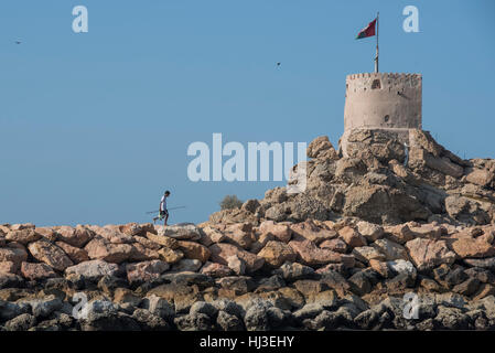 Walking on the Rocks - Quriyat Stockfoto