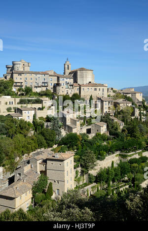 Blick über die thront Hügel Dorf von Gordes im Regionalpark Luberon Vaucluse Provence Frankreich Stockfoto