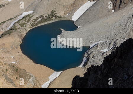 Niere Lake, Mono County, östliche Sierra Nevada, von Dana Plateau gesehen. Kalifornien. Stockfoto