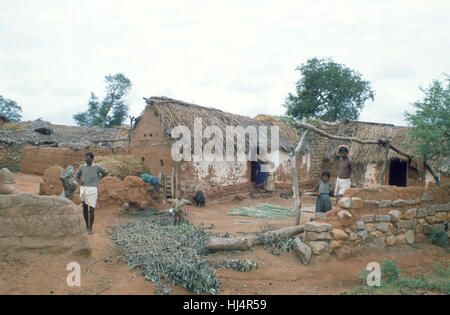 Indien eine Familie mit seiner ländlichen Bewohner Stockfoto