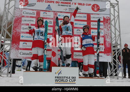 Ein alle kanadischen Podium für die FIS Freestyle Ski Welt Cup 2017 mit Justine Dufour-Lapointe (4) zufriedenstellen der Veranstaltung, Andi Naude an zweiter Stelle und Jus Stockfoto