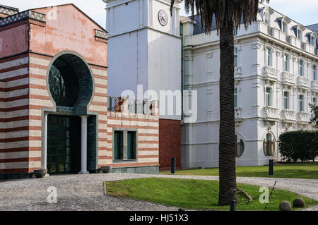 Solares Spa Hotel in einer Ortschaft mit dem gleichen Namen von Cantabria, Spanien Stockfoto