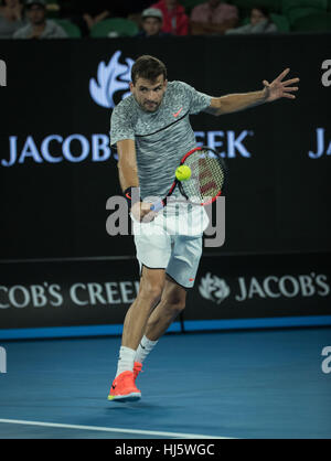 Melbourne, Australien. 21. Januar 2017. Grigor Dimitrov Bulgariens gibt den Ball in den Männern Singles dritten Vorrundenspiel gegen Richard Gasquet aus Frankreich bei den Australian Open Tennis Championships in Melbourne, Australien, 21. Januar 2017 zurück. Dimitrov gewann 3: 0. Bildnachweis: Zhu Hongye/Xinhua/Alamy Live-Nachrichten Stockfoto