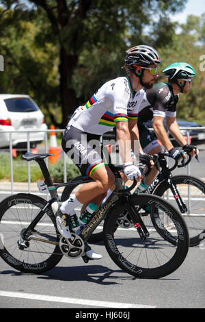 Adelaide, Australien. Werden Sie sicher werden gesehen MAC Stage 6 Stadtkurs, Santos Tour Down Under, 22. Januar 2017. Peter Sagan (Svk) von Bora-Hansgrohe ein Publikumsliebling. Bildnachweis: Peter Mundy/Alamy Live-Nachrichten Stockfoto