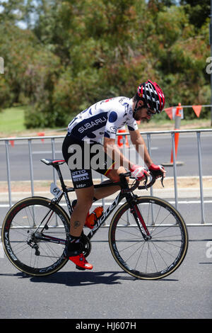 Adelaide, Australien. Werden Sie sicher werden gesehen MAC Stage 6 Stadtkurs, Santos Tour Down Under, 22. Januar 2017. Thomas De Gendt (Bel) von Lotto-Soudal den König des Berges Trikots tragen. Bildnachweis: Peter Mundy/Alamy Live-Nachrichten Stockfoto