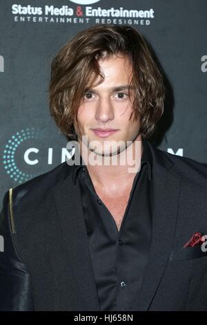 Los Angeles, Kalifornien, USA. 25. Januar 2017. Bryant Wood im Ankunftsbereich für amerikanische Gewalt Weltpremiere, Grauman Egyptian Theatre, Los Angeles, CA 25. Januar 2017. Bildnachweis: Priscilla Grant/Everett Collection/Alamy Live-Nachrichten Stockfoto