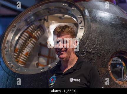 Science Museum, London, UK. 26. Januar 2017. Tim Peake Raumschiff Sojus TMA - 19 M - ist jetzt auf kostenlose öffentliche Zurschaustellung im Science Museum. Großbritanniens erste ESA-Astronaut war im Museum zu enthüllen Sojus TMA - 19M wo es wurde angekündigt, dass er ein zweites Mal in den Raum gehen wird. Malcolm Park © Redaktion/Alamy Live-Nachrichten. Stockfoto