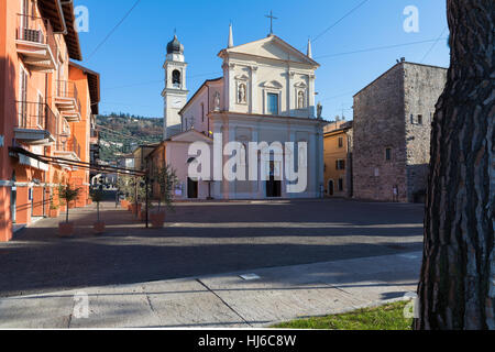 Torri del Benaco Kirche See von Garda Italien Stockfoto