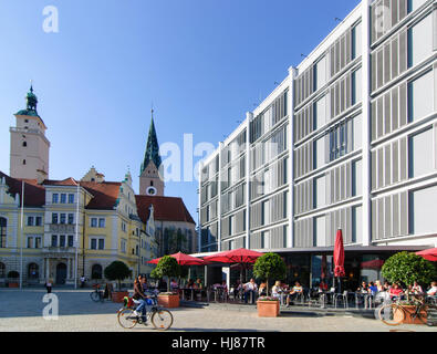 Ingolstadt: Altstadt; Altes Rathaus, Kirche Moritzkirche, neues Rathaus (von links nach rechts), Oberbayern, Oberbayern, Bayern, Bayern, Deutschland Stockfoto