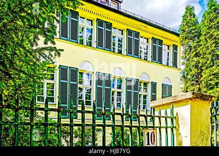 Villa in Berlin Grunewald, wo Judith Kerr mit ihrer Familie lebte, bis sie 1933 zur Emigration nach England hatte Stockfoto