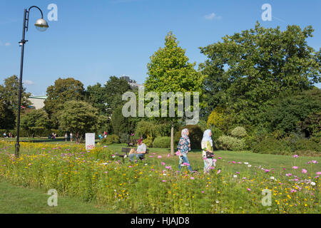 Memorial Gardens, Crawley, West Sussex, England, Vereinigtes Königreich Stockfoto