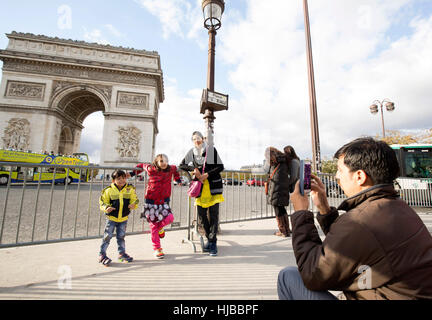 INDISCHE TOURISTEN IN PARIS Stockfoto