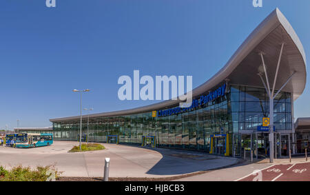 Merseytravel South Parkway Bus Interchange Bahnhof in Garston Liverpool.For Reisende zum Flughafen Liverpool. Stockfoto