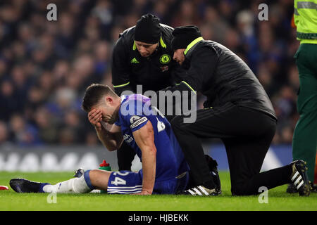 Chelseas Gary Cahill liegt verletzt auf dem Boden nach einem Zusammenprall der Köpfe mit Hull City Ryan Mason (nicht abgebildet) während der Premier-League-Spiel an der Stamford Bridge, London. PRESSEVERBAND Foto. Bild Datum: Freitag, 22. Januar 2016. Vgl. PA Geschichte: Chelsea Fußball. Bildnachweis sollte lauten: Nick Potts/PA Wire. Einschränkungen: EDITORIAL verwenden nur keine unbefugten Audio, Video, Daten, Spielpläne, Verbandsliga/Logos oder "live"-Dienste. Im Spiel Onlinenutzung beschränkt auf 75 Bilder, keine video Emulation. Keine Verwendung in Wetten, Spiele oder Vereinsspieler/Liga/Einzelpublikationen. Stockfoto