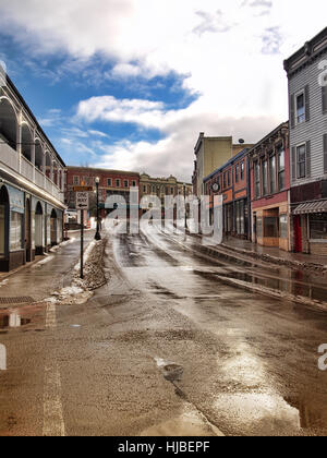 Saranac Lake, New York, USA. 19. Januar 2017. Das schöne kleine Dorf Saranac Lake, New York, von der öffentlichen Straße erschossen Stockfoto