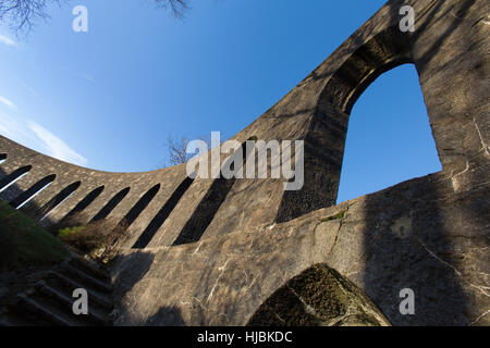 Stadt von Oban, Schottland. Malerische Innenansicht der McCaig es Tower. Stockfoto