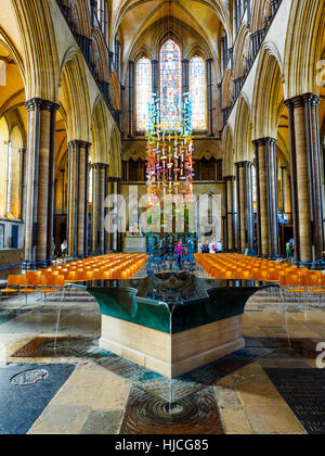 Kathedrale von Salisbury oder Kathedrale der Heiligen Jungfrau Maria - Wiltshire, England Stockfoto