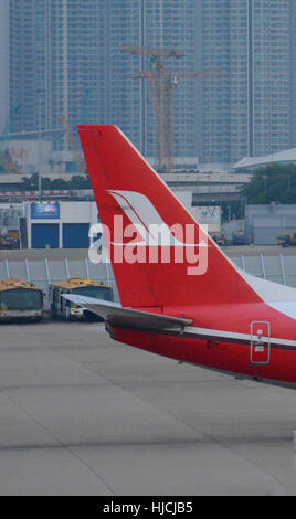 Heck des Shanghai Airlines Flugzeug Flughafen Hong Kong international China Stockfoto