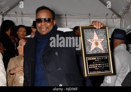 Kalifornien, USA. 23. Januar 2017. Bobby Brown bei der Induktion Zeremonie für Stern auf dem Hollywood Walk of Fame für Neuauflage, Hollywood Boulevard, Los Angeles, Kalifornien, USA. 23. Januar 2017. Bildnachweis: Michael Germana/Everett Collection/Alamy Live-Nachrichten Stockfoto