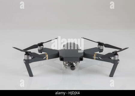 DJI Mavic Pro Drohne fotografiert in einem Studio im Zentrum von London. Stockfoto