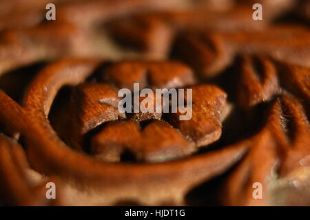 Makro-Foto über eine hölzerne Blume. Stockfoto