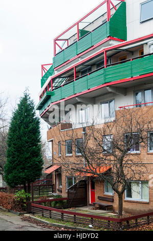 Die Innenseite der Byker Wand mit Blick auf den Rest des Anwesens Byker in Newcastle. Stockfoto