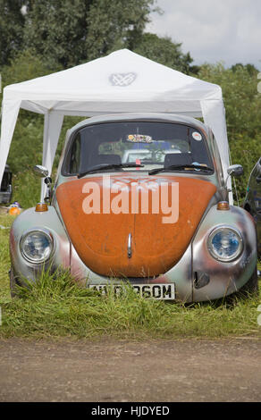 Historische Volkswagen zeigen an caldicot Castle Stockfoto