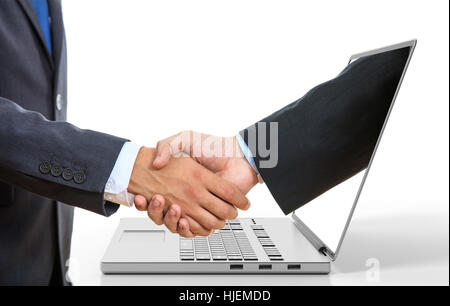 3D Rendering Männer Händeschütteln mit einem Laptop-Bildschirm auf weißem Hintergrund Stockfoto