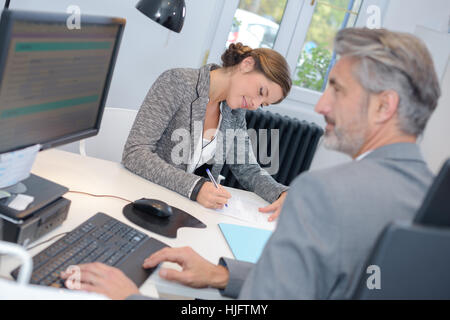 Sekretär-Notizen von Geschäftsmann Stockfoto