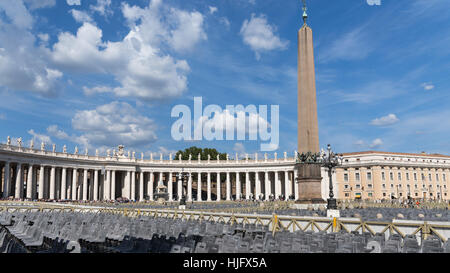 Panorama auf dem Petersplatz, Berninis Kolonnaden, Vatikan, Rom, Italien, Europa Stockfoto