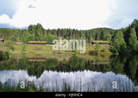 Ein Foto gemacht von alten Hütten in ein Freilichtmuseum in Lillehammer, Norwegen. Stockfoto