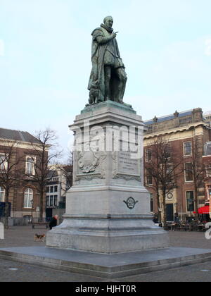 Statue von Willem van Oranje (Wilhelm von Oranien, 1533-84) am Plein Platz, den Haag (Den Haag), Niederlande (Louis Royer, 1848) Stockfoto