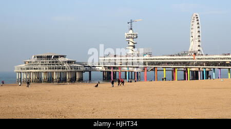 Scheveningen Pier an der Nordsee-Badeort Scheveningen - Den Haag (The Hague), Niederlande Stockfoto