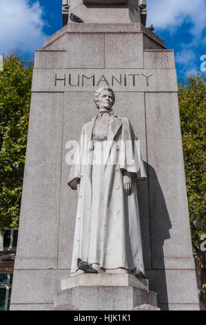 Statue, Edith Cavel außerhalb Sankt Martins im Feld Trafalgar Square in London. Stockfoto