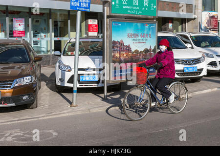 Fahrradweg und Radfahrer, Yinchuan, China Stockfoto