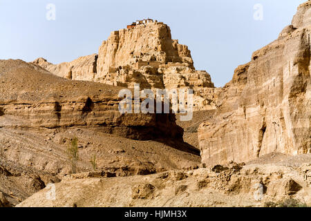 Ruinen von Ruinen der „verlorenen Stadt“ Tsaparang, Hauptstadt des alten Königreichs Guge im Garuda-Tal, Ngari, Tibet. China. Stockfoto