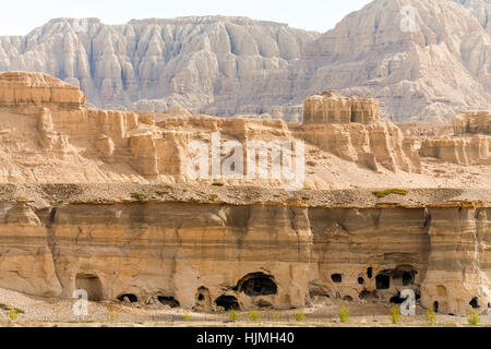 Ruinen von Tsaparang, „verlorene Stadt“, das alte Guge-Königreich in Tibet (es wird angenommen, dass es im frühen 10. Jahrhundert entstanden ist). Tibet. China. Stockfoto