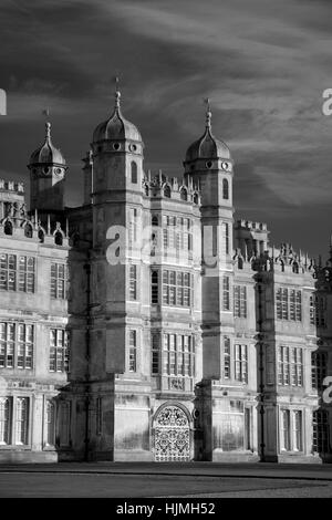 Die West Golden Gate Höhe Burghley House Herrenhaus Cambridgeshire / Lincolnshire England UK Border Stockfoto