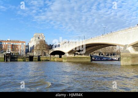 Die Themse und Waterloo Brücke central London UK Stockfoto